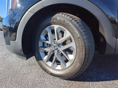 Used 2024 Kia Telluride LX image 35