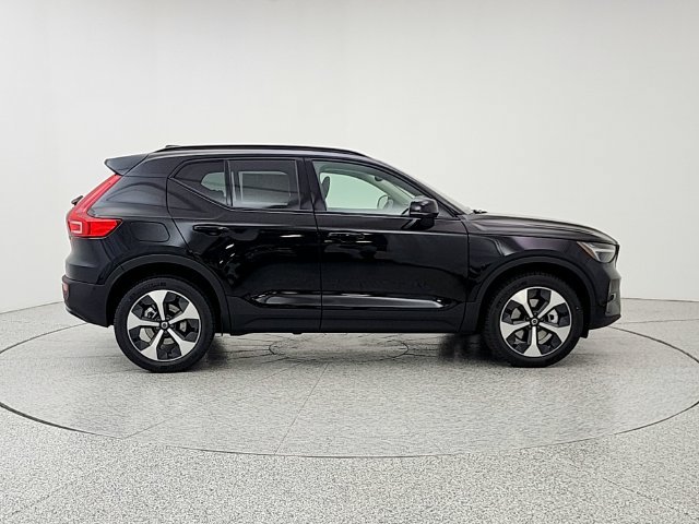 New 2026 Volvo XC40 B5 Plus w/ Protection Package Premier AWD/4WD image 4