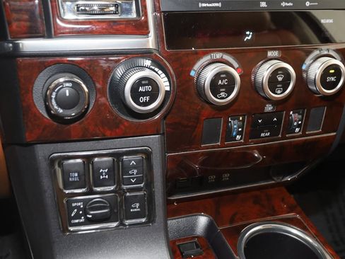 Used 2021 Toyota Sequoia Platinum image 30