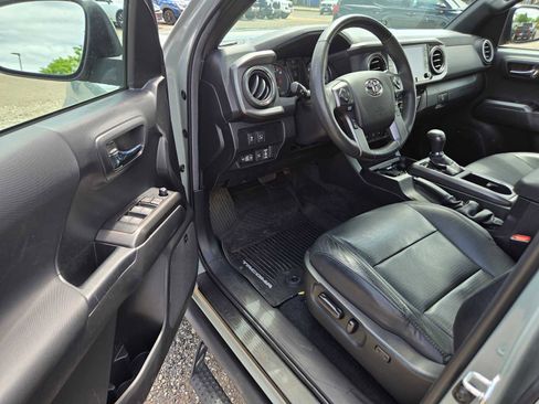Certified 2022 Toyota Tacoma TRD Off-Road w/ TRD Premium Off Road Package AWD/4WD image 22