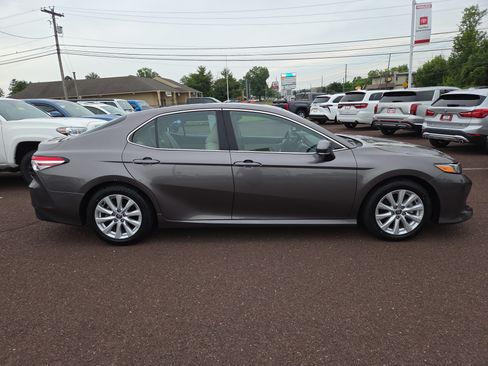 Certified 2020 Toyota Camry LE w/ Convenience Package AWD/4WD image 2