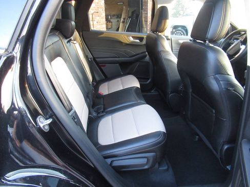 Used 2021 Ford Escape Titanium w/ Titanium Elite Package AWD/4WD image 7