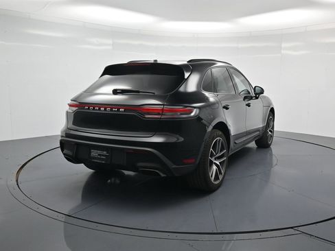 Used 2022 Porsche Macan image 30