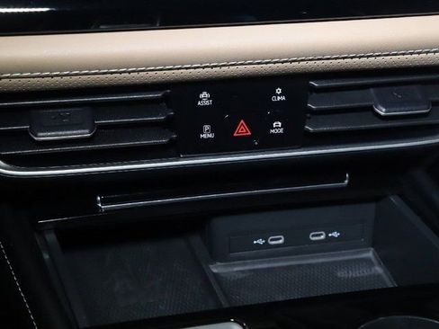 Used 2024 Volkswagen Atlas Cross Sport SE w/ Black Wheel Package image 26