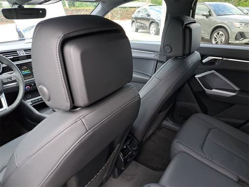 New 2025 Audi Q3 2.0T Premium image 26