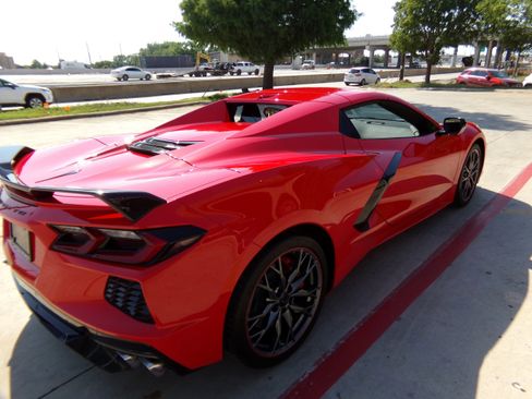 Used 2024 Chevrolet Corvette Stingray Preferred Conv w/ Z51 Performance Package RWD image 16