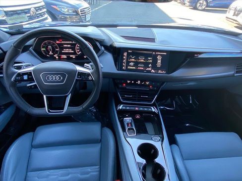Used 2022 Audi e-tron GT Prestige w/ Prestige Package image 13