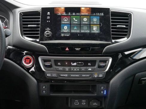 Used 2024 Honda Passport Black Edition image 7