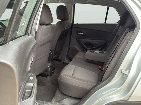 Used 2020 Chevrolet Trax LT AWD/4WD image 15