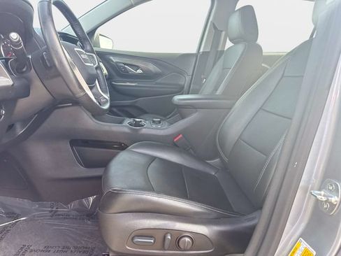 Used 2023 GMC Terrain SLT w/ Tech Package FWD image 16