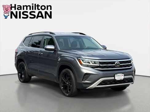 Used 2023 Volkswagen Atlas SE w/ Black Wheel Package AWD/4WD image 1