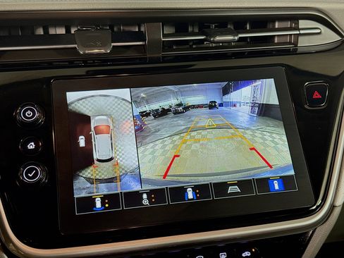 Used 2023 Chevrolet Bolt EUV Premier image 19