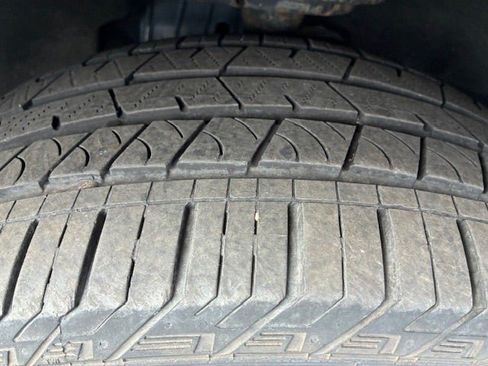 Used 2021 Ford Explorer Platinum w/ Equipment Group 601A AWD/4WD image 13