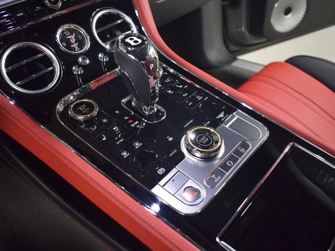 New 2026 Bentley Continental GT AWD/4WD image 32
