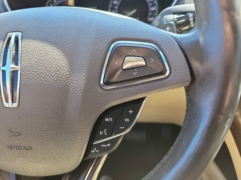 Used 2018 Lincoln MKX Select w/ Select Plus Package image 29