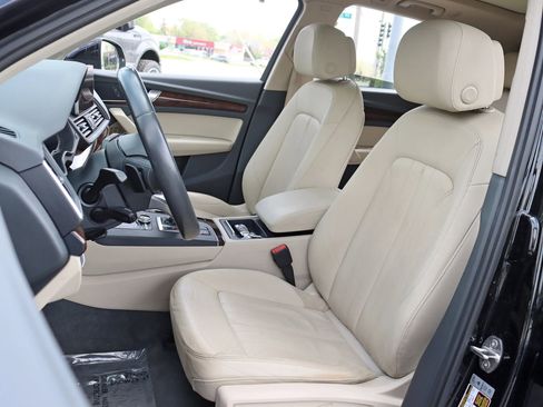Used 2018 Audi Q5 2.0T Premium Plus w/ Premium Plus Package image 29