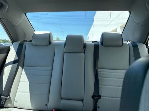 Used 2016 Toyota Camry SE FWD image 10