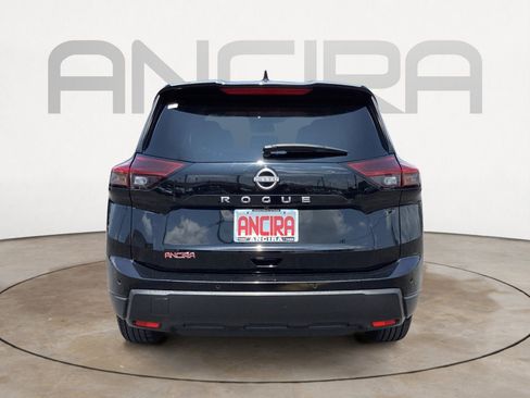 Used 2024 Nissan Rogue S FWD image 13