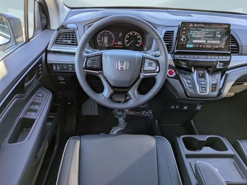 New 2026 Honda Odyssey Touring image 16