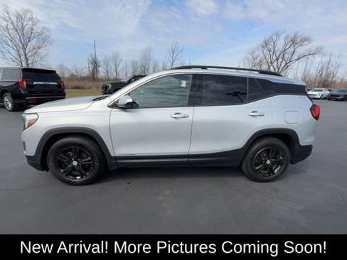 Used 2018 GMC Terrain SLE w/ Driver Convenience Package image 5