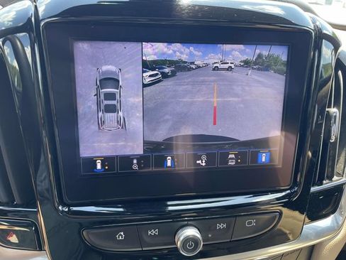 Certified 2022 Chevrolet Traverse Premier FWD image 20