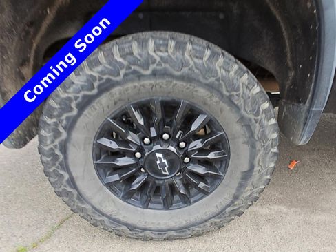 Used 2021 Chevrolet Silverado 2500 LTZ w/ LTZ Plus Package AWD/4WD image 9