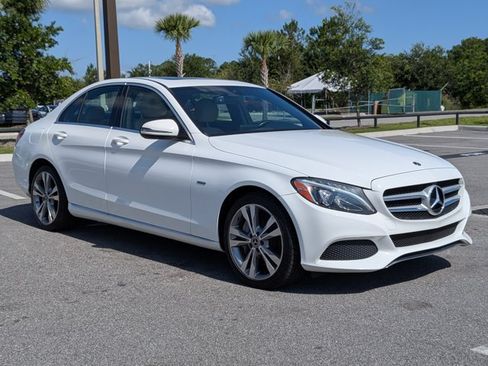 Used 2018 Mercedes-Benz C 350e Sedan image 3