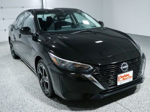 Used 2025 Nissan Sentra SV FWD image 5
