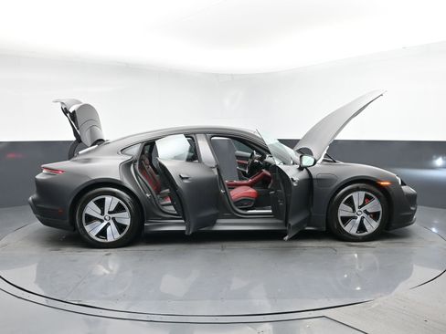 Used 2020 Porsche Taycan 4S AWD/4WD image 23