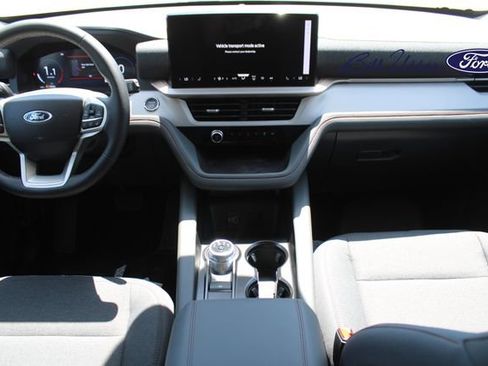 New 2026 Ford Explorer Active RWD image 11
