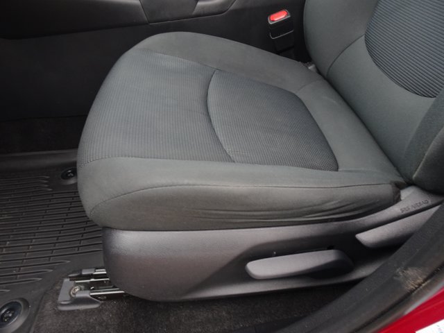Used 2019 Toyota RAV4 LE w/ All Weather Liner Package AWD/4WD image 9
