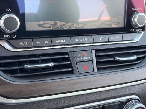 Certified 2025 Nissan Altima 2.5 SV FWD image 23