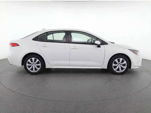 Used 2023 Toyota Corolla LE FWD image 8
