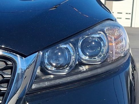 Used 2019 Kia Sorento L image 8