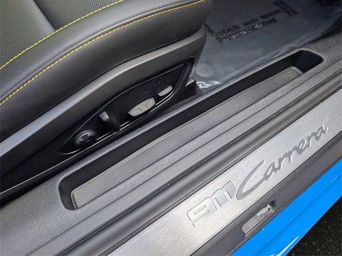 Used 2023 Porsche 911 Carrera image 17