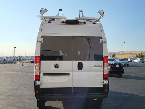 Used 2025 RAM ProMaster 1500 w/ Quick Order Package 22G SLT FWD image 5