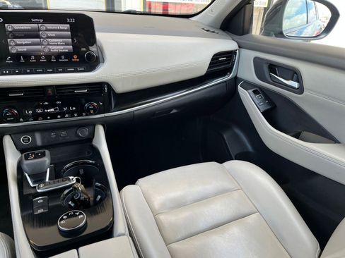 Used 2023 Nissan Rogue SL w/ SL Premium Package image 35