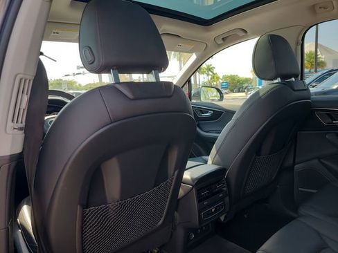 Used 2024 Audi Q7 2.0T Premium Plus image 12