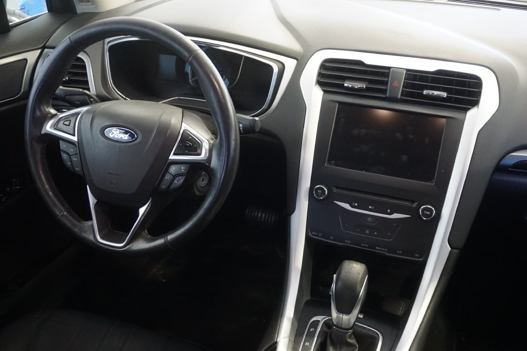 Used 2014 Ford Fusion SE FWD image 27