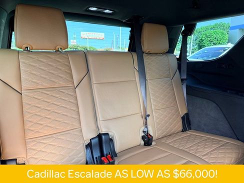Used 2022 Cadillac Escalade Premium Luxury AWD/4WD image 20