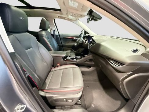 Used 2022 Buick Envision Essence w/ Technology Package I FWD image 27