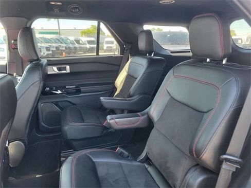 Certified 2023 Ford Explorer ST-Line w/ Class IV Trailer Tow Package image 7