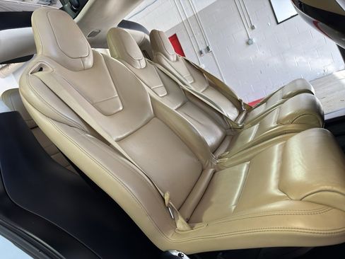 Used 2016 Tesla Model X 90D image 25