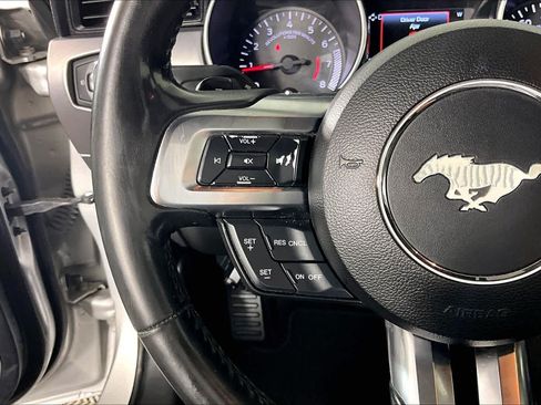 Used 2019 Ford Mustang Premium RWD image 22