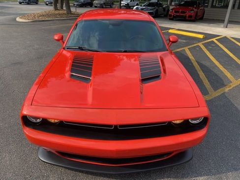 Used 2018 Dodge Challenger R/T Scat Pack RWD image 11