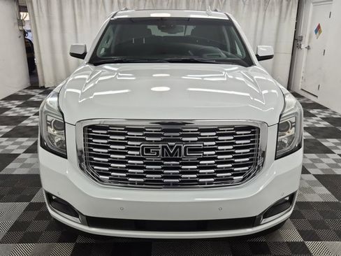 Used 2019 GMC Yukon Denali w/ Denali Ultimate Package image 2