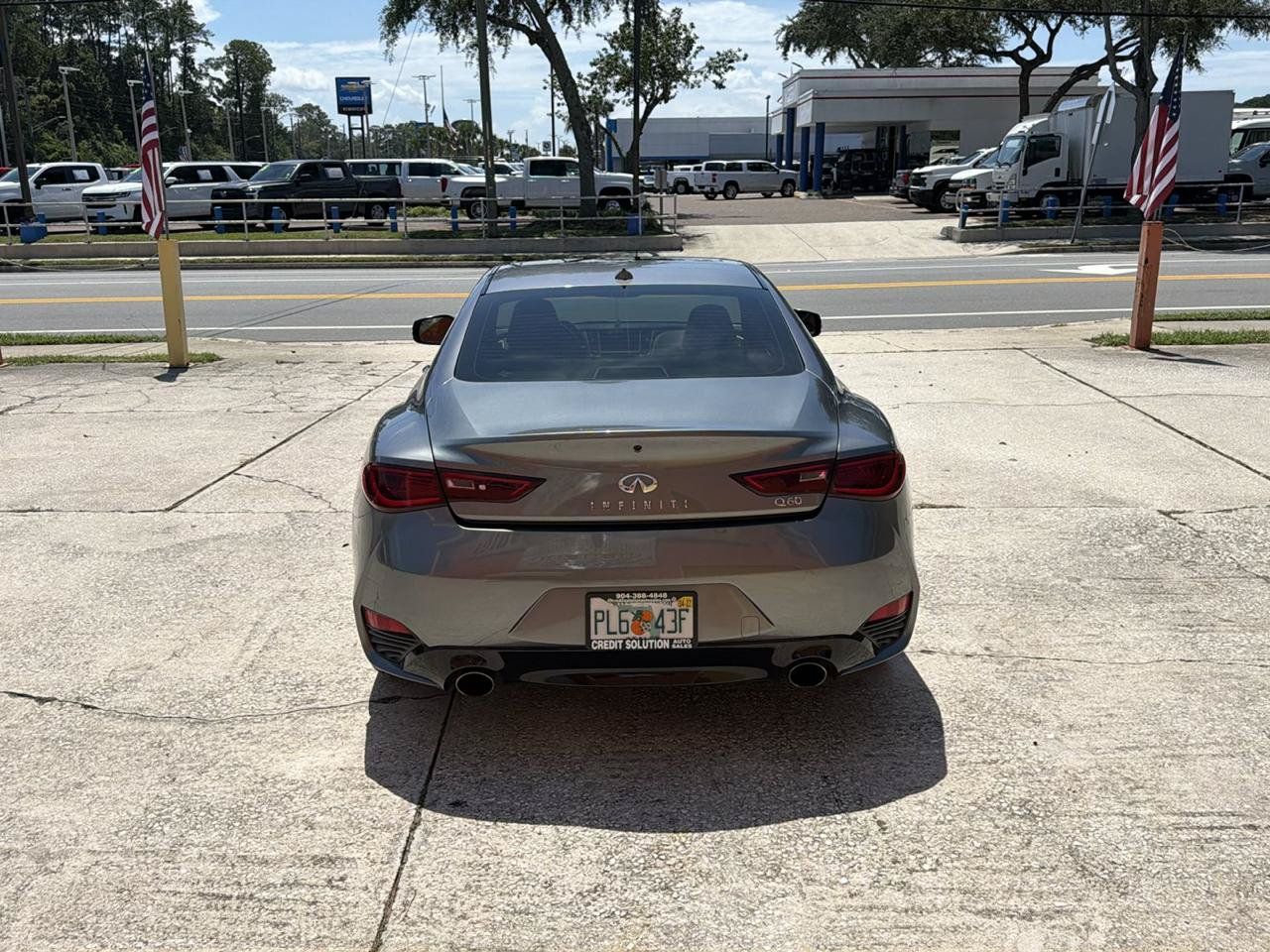 Used 2017 INFINITI Q60 3.0t w/ Premium Plus Package 3.0T RWD image 6