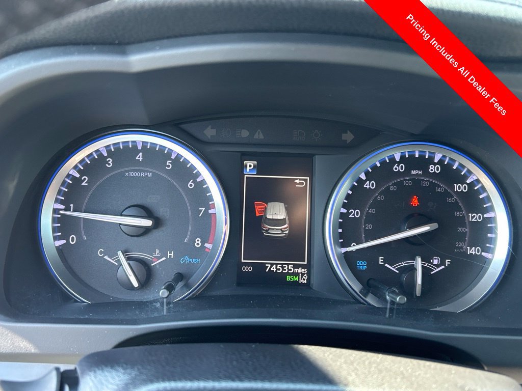 Used 2019 Toyota Highlander Limited FWD image 10