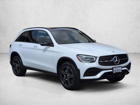 Certified 2022 Mercedes-Benz GLC 300 4MATIC image 3