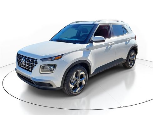 New 2025 Hyundai Venue SEL image 2